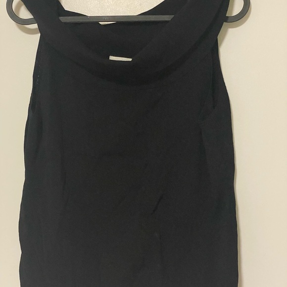 Women’s Black Top - Picture 2 of 4